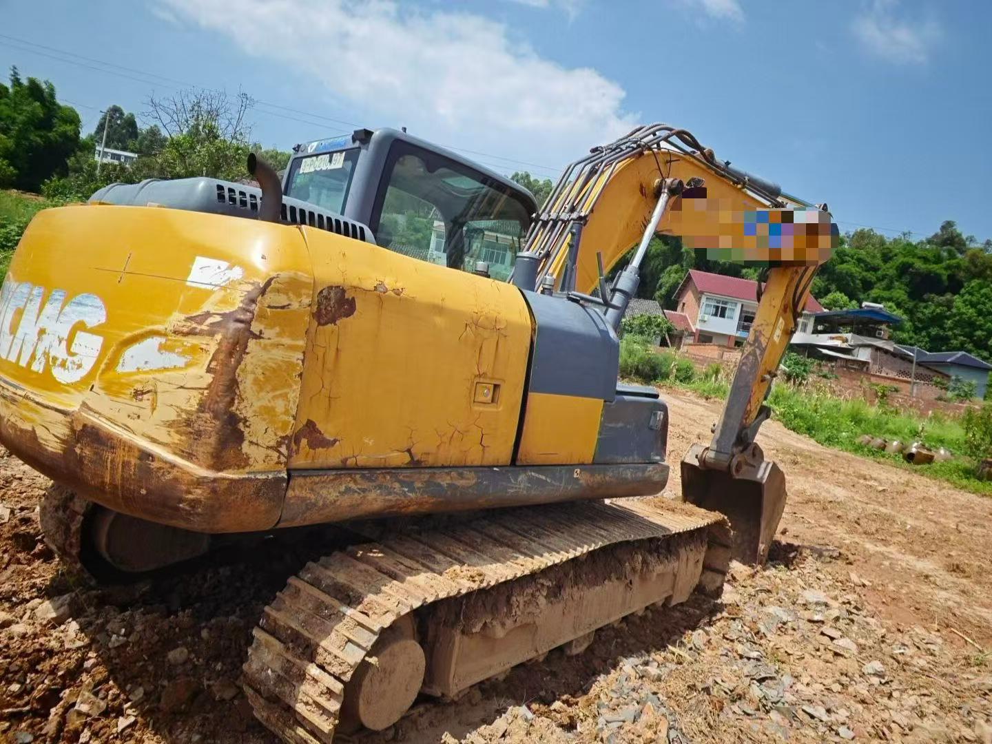 Buy XCMG XE135B Used Excavator / 3