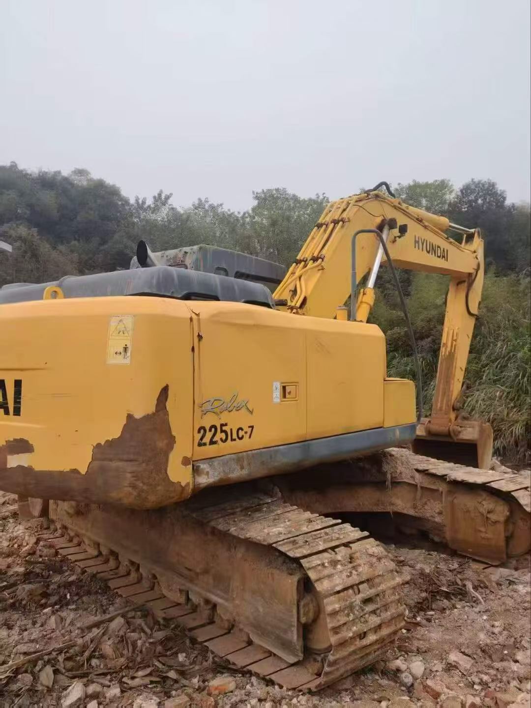 Buy Hyundai R225-7 Used Excavator / 2