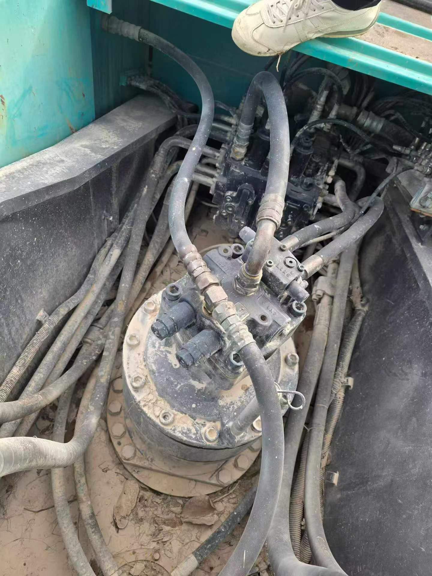 Buy Kobelco SK350-8 Used Excavator / 5