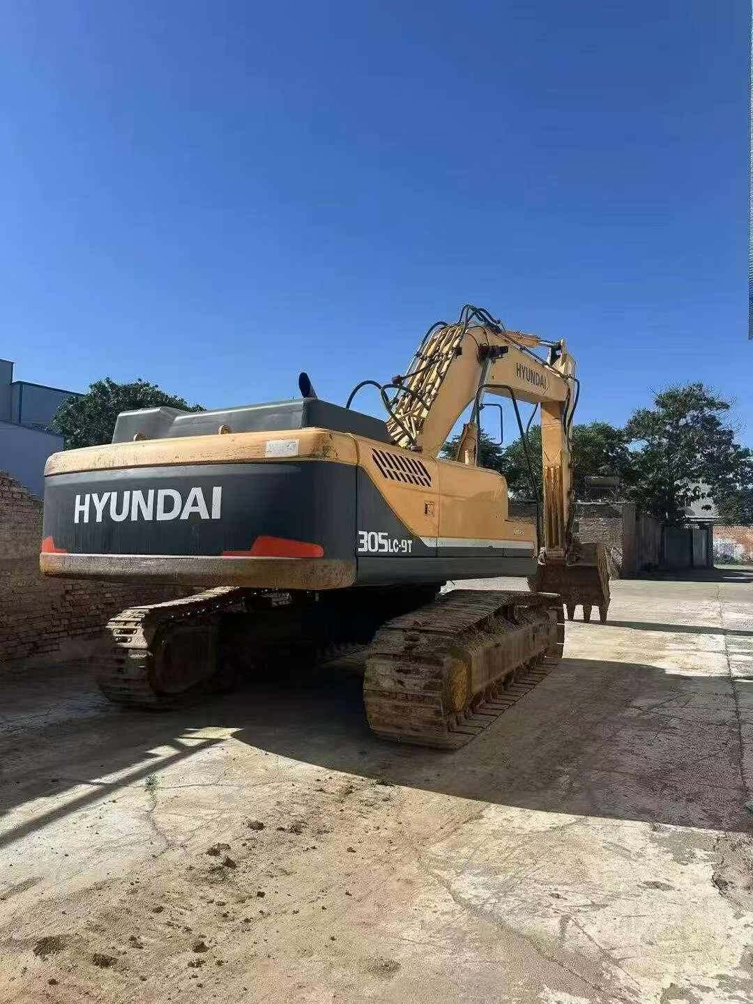 Buy Hyundai R305LC-7 Used Excavator / 2
