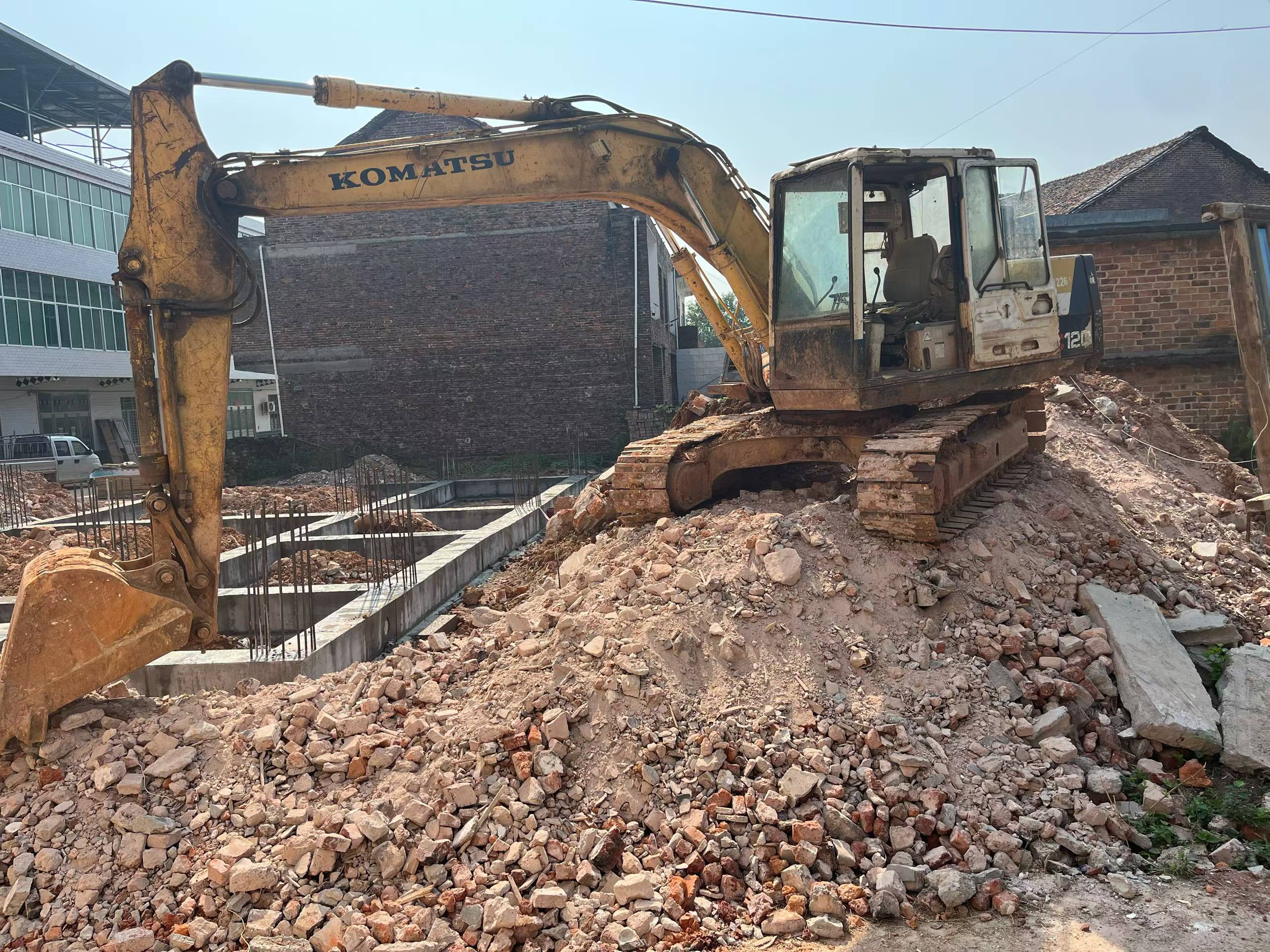 Buy Komatsu PC120-5 Used Excavator / 9