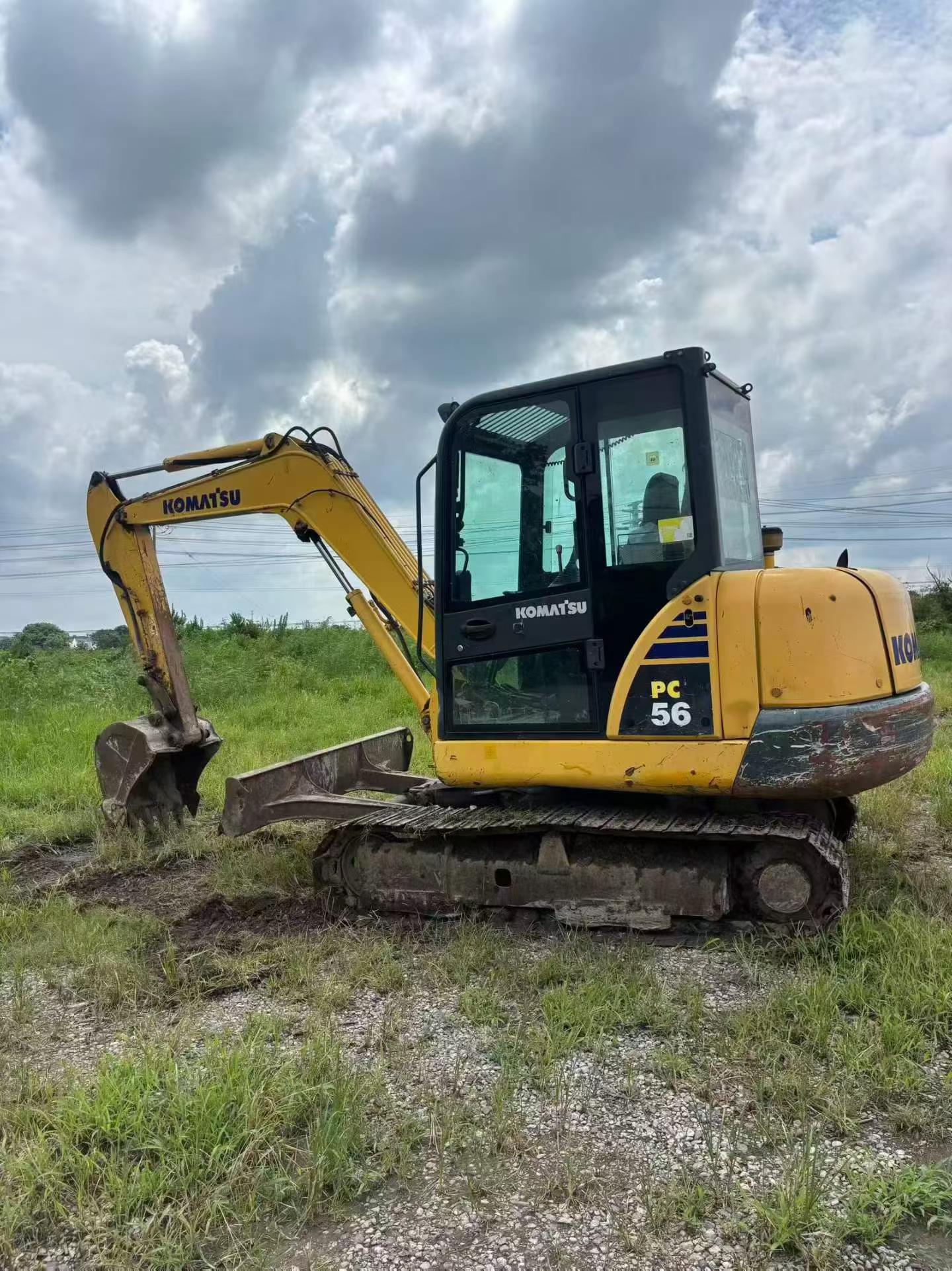 Buy Komatsu PC56-7 Used Excavator / 2