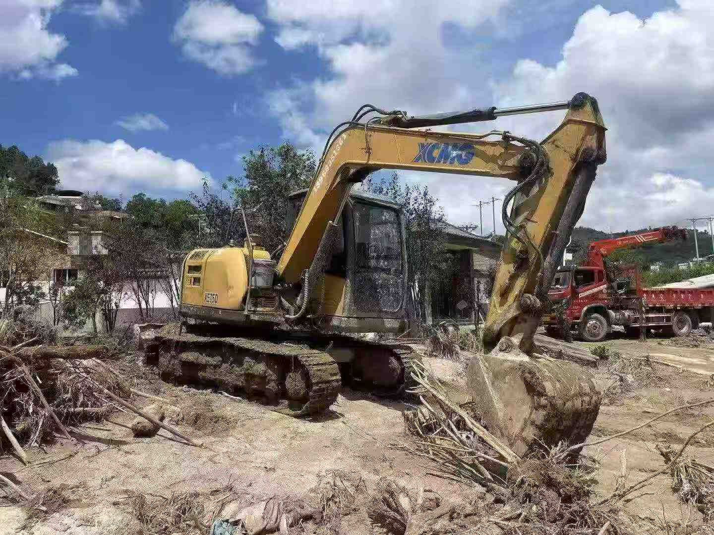 Buy XCMG XE75C Used Excavator / 4