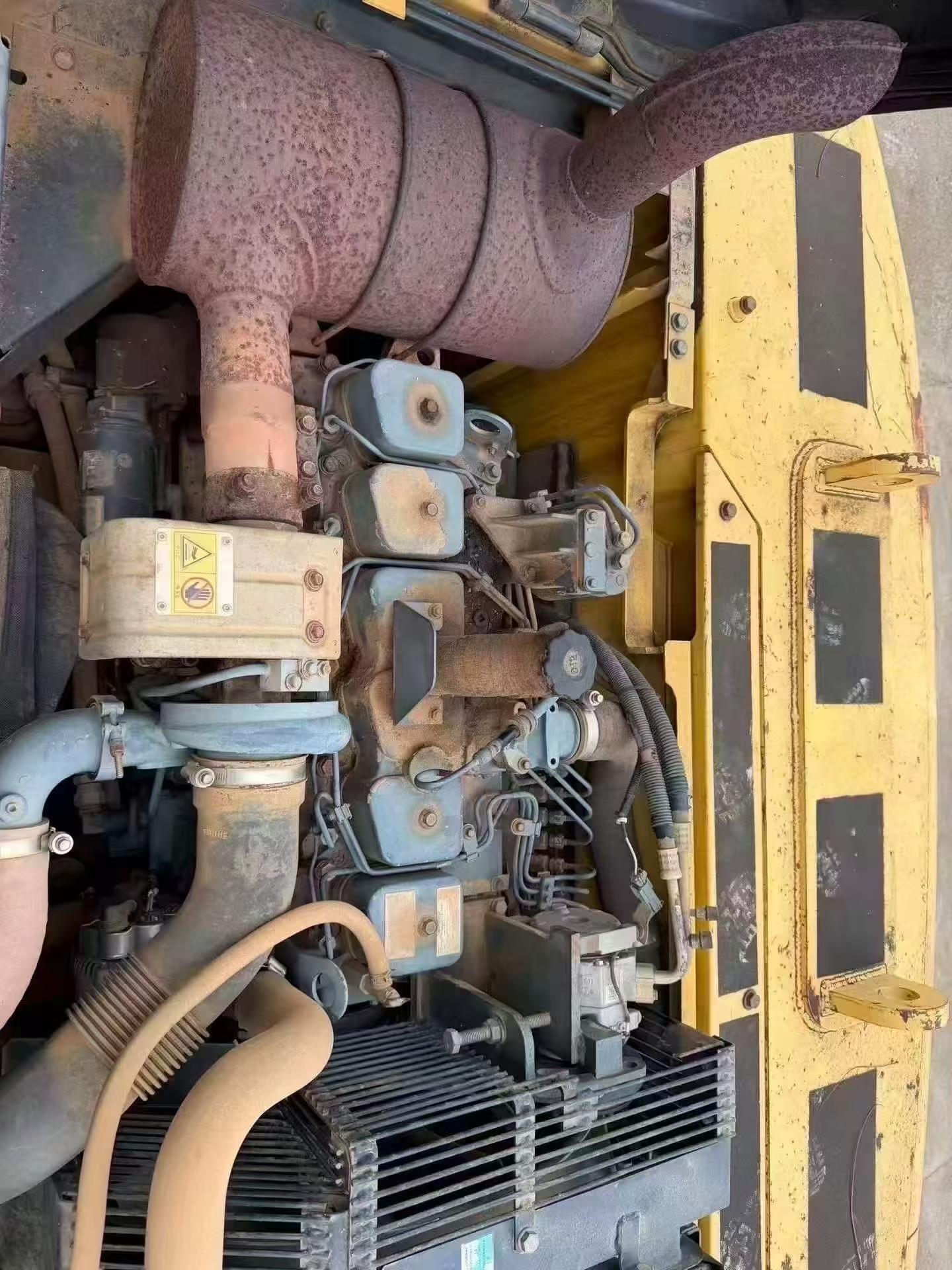 شراء حفارة Komatsu PC210 مستعملة / 6