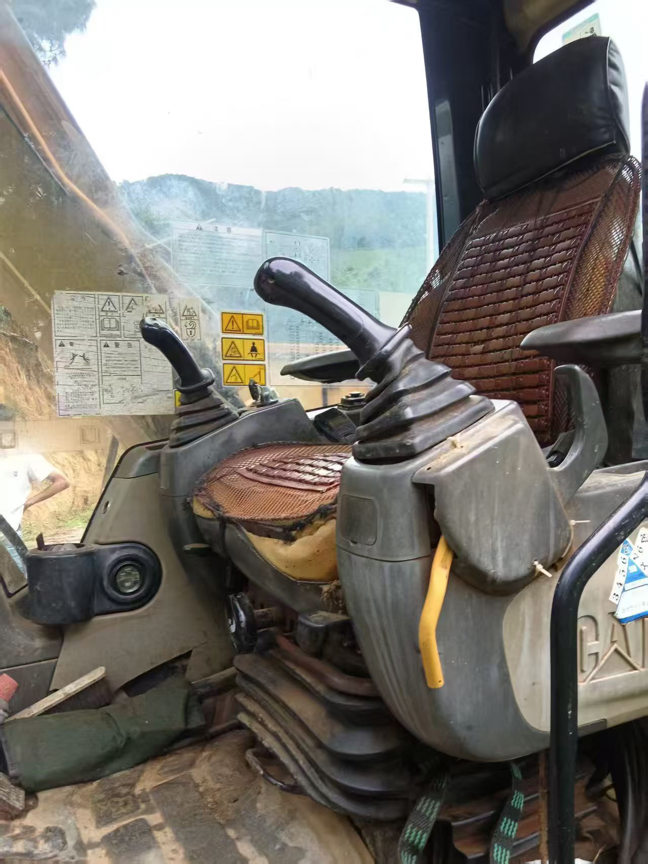 Buy Caterpillar 307B Used Excavator / 8