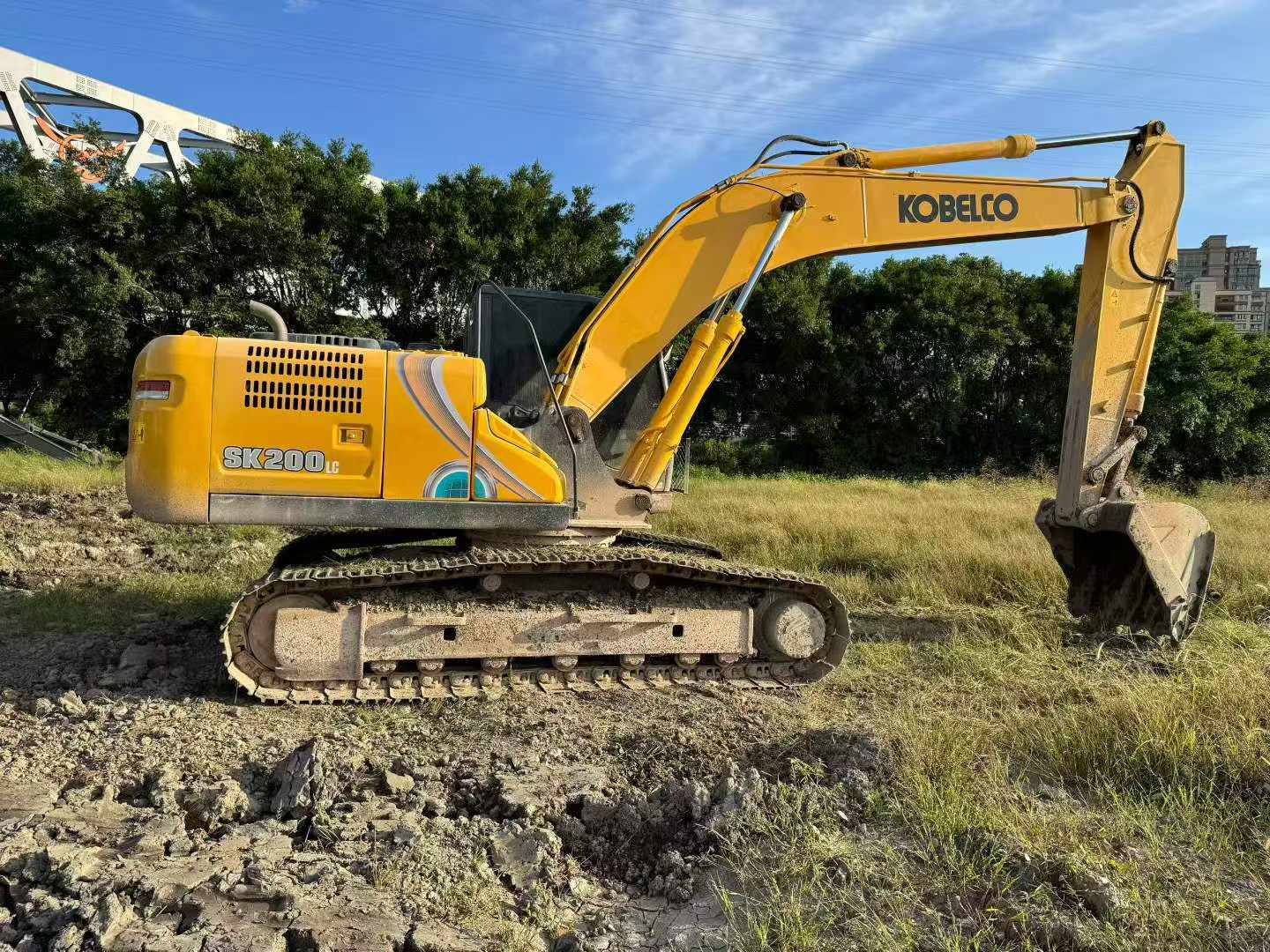 Buy Kobelco SK200-10 Used Excavator / 4