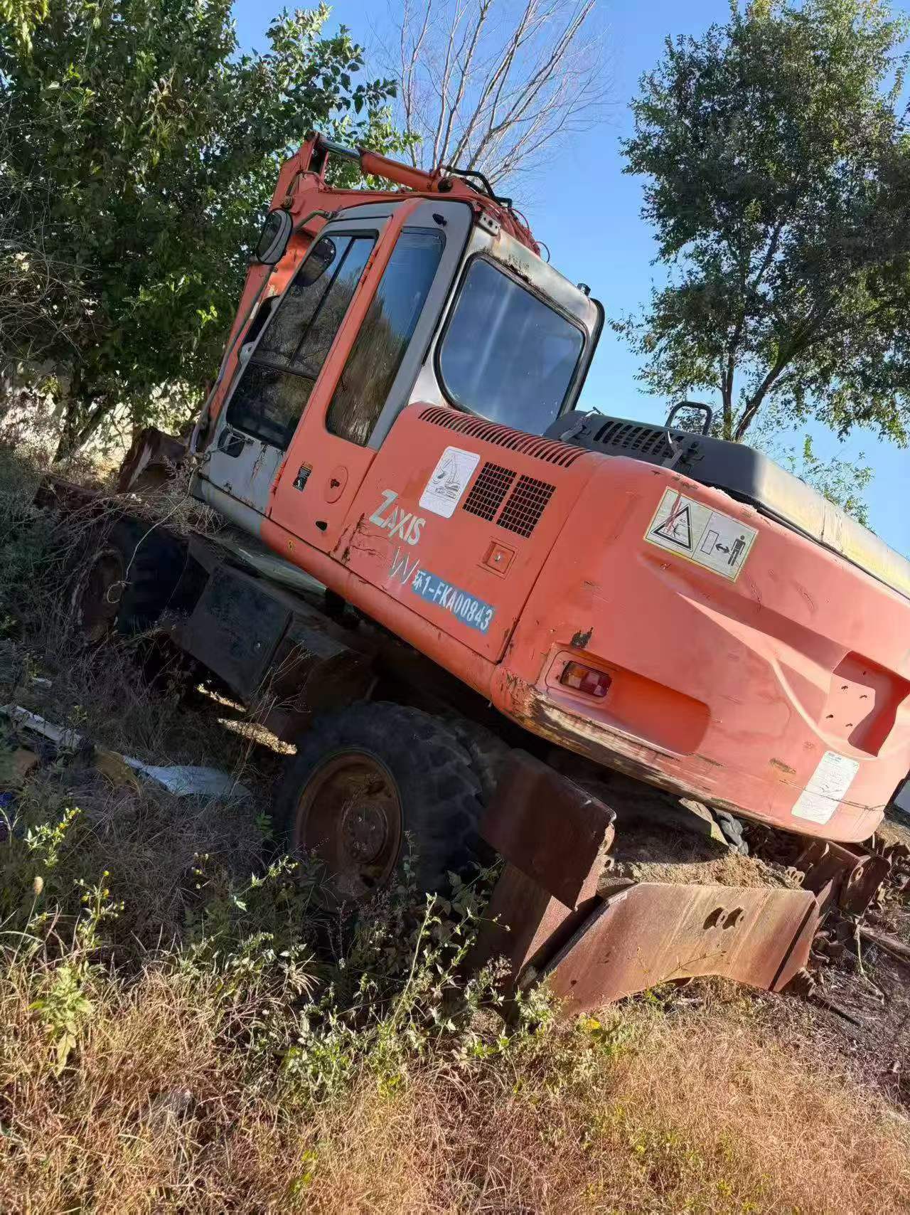 Buy Hitachi ZX160W Used Excavator / 9