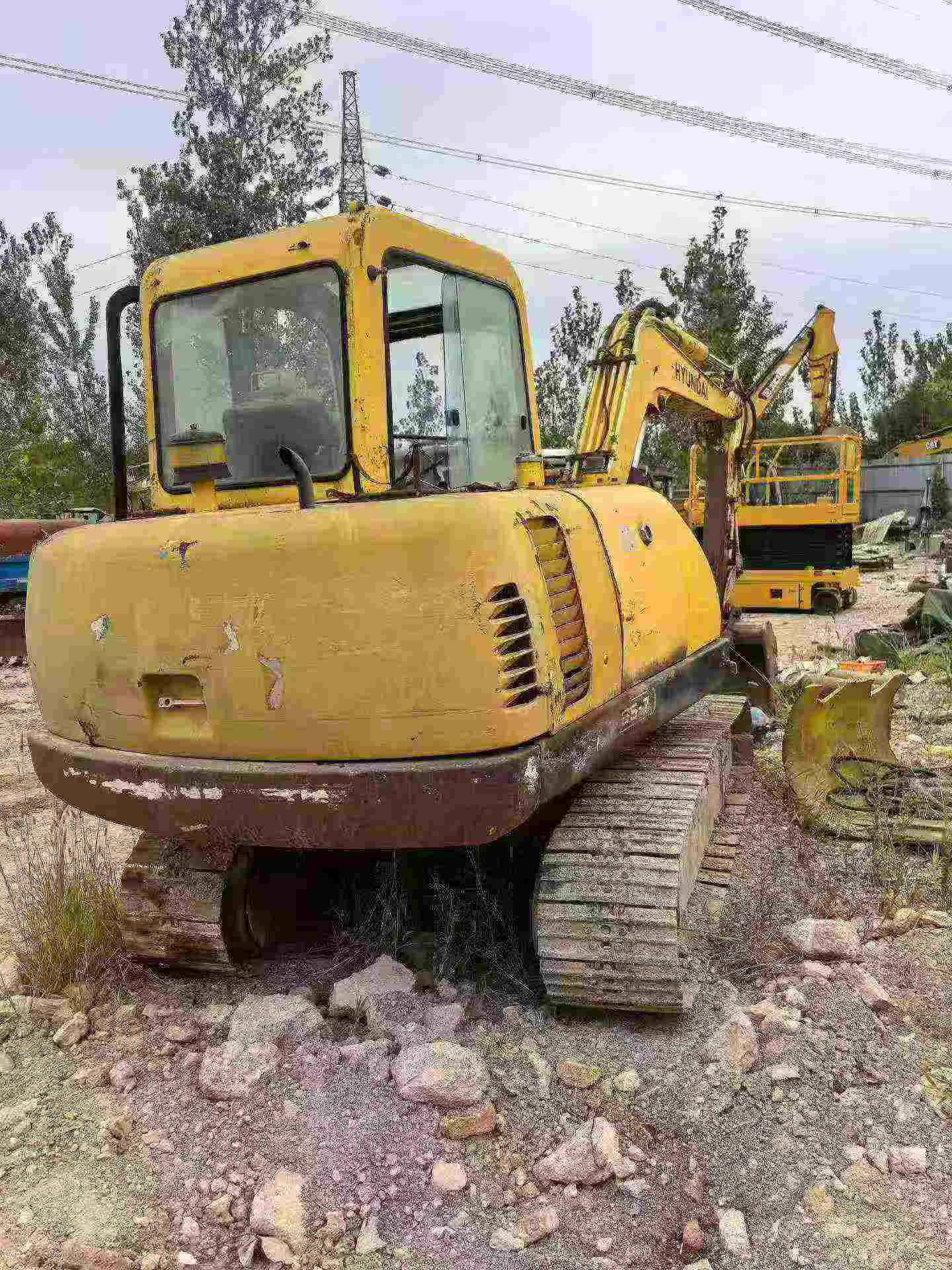 شراء حفارة Hyundai R55-7 مستعملة / 3