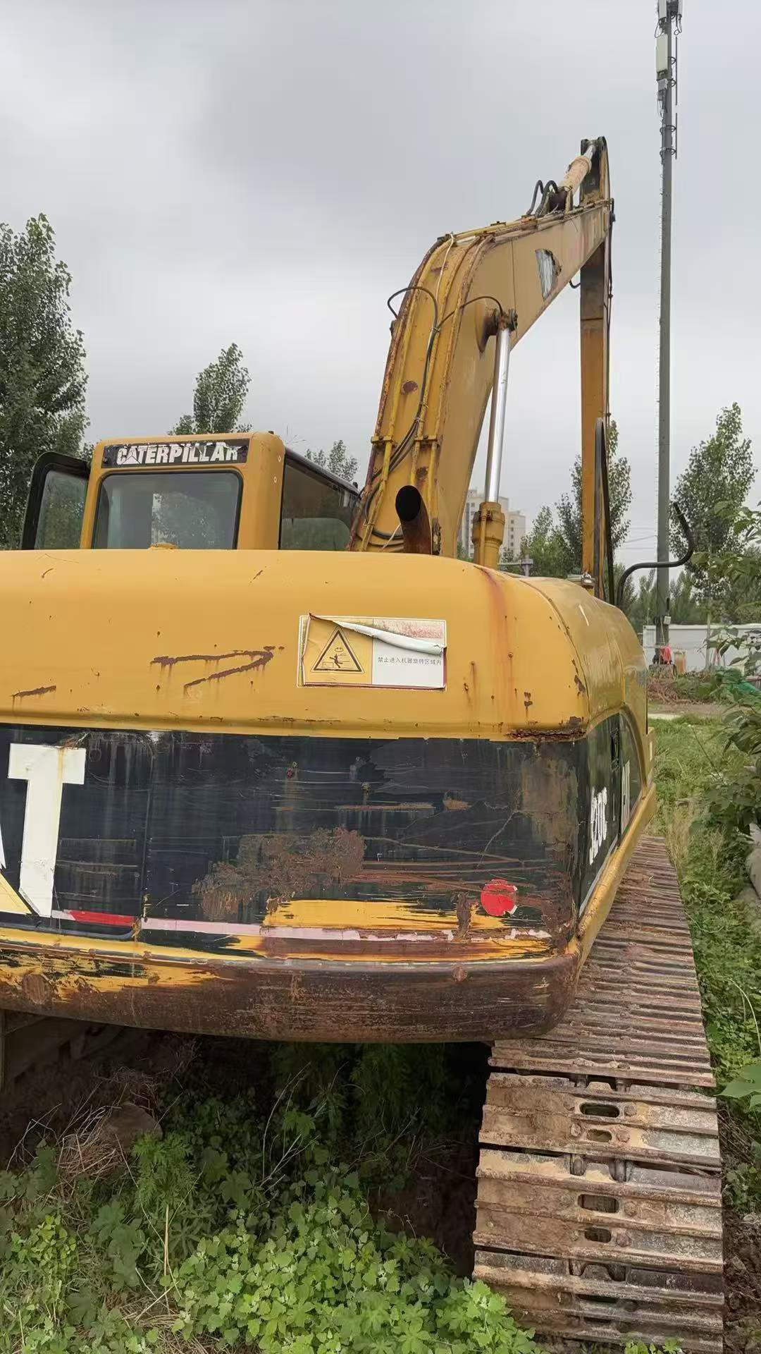 Buy Caterpillar 320A Used Excavator / 3