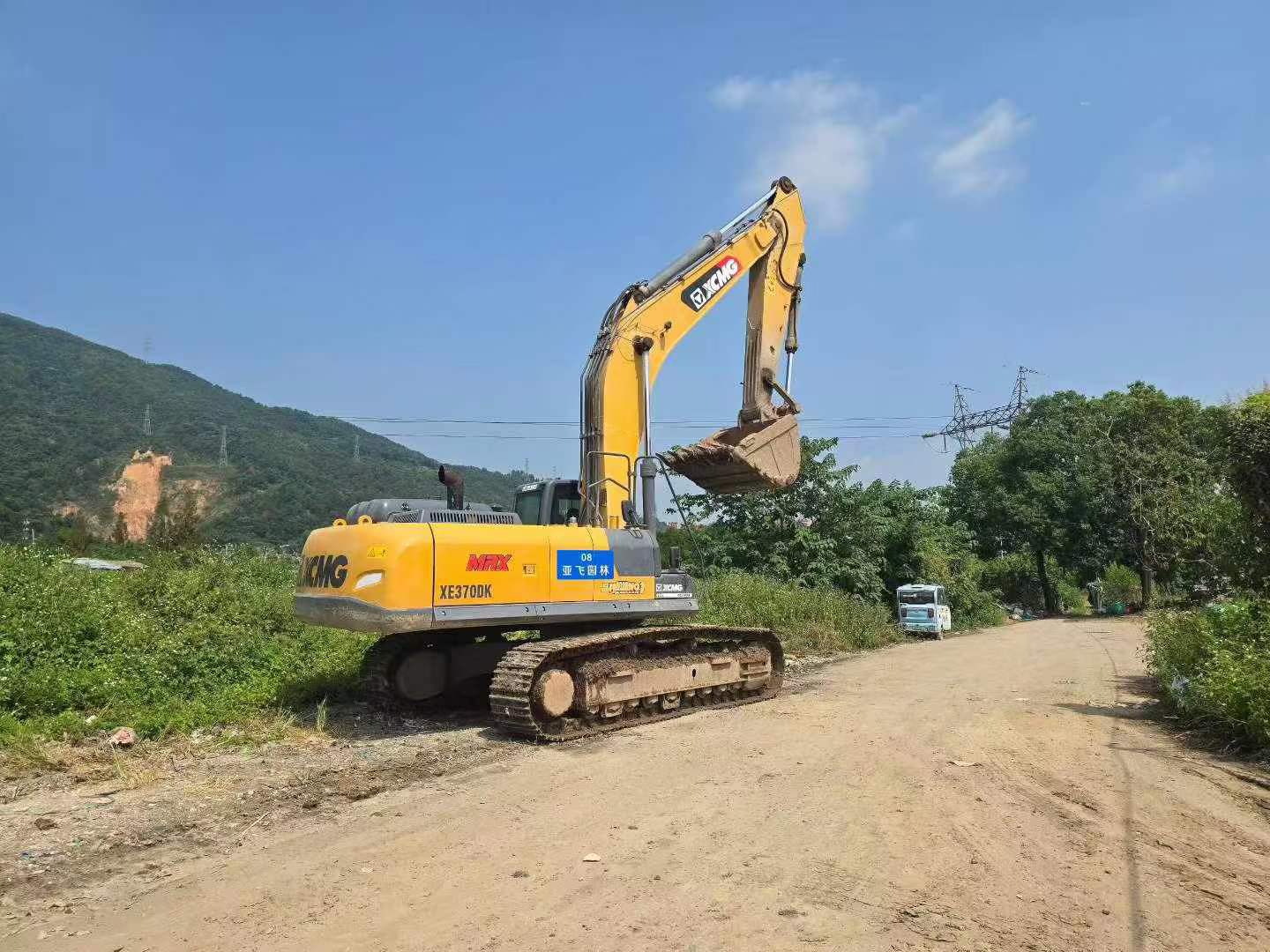 Buy XCMG XE370DK Used Excavator / 2