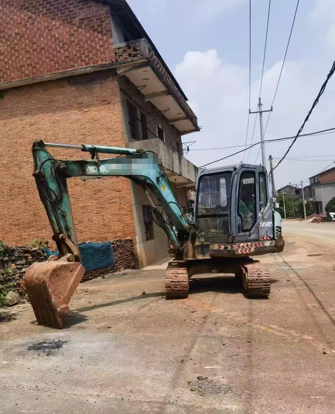 Buy Kobelco SK60 Used Excavator / 2
