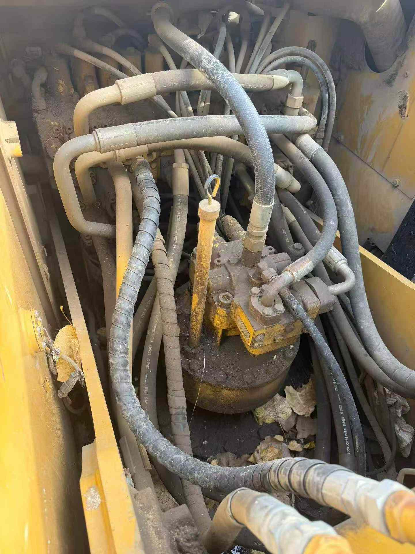 Buy Caterpillar 323 Used Excavator / 2