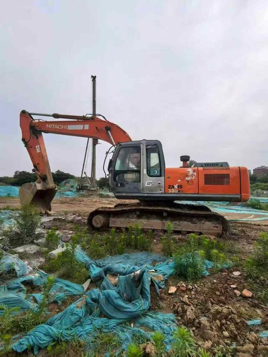 Buy Hitachi ZW250 Used Excavator / 1