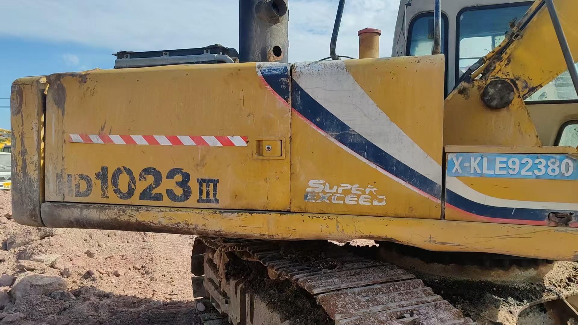 Buy Kato HD1023-LC Used Excavator / 5