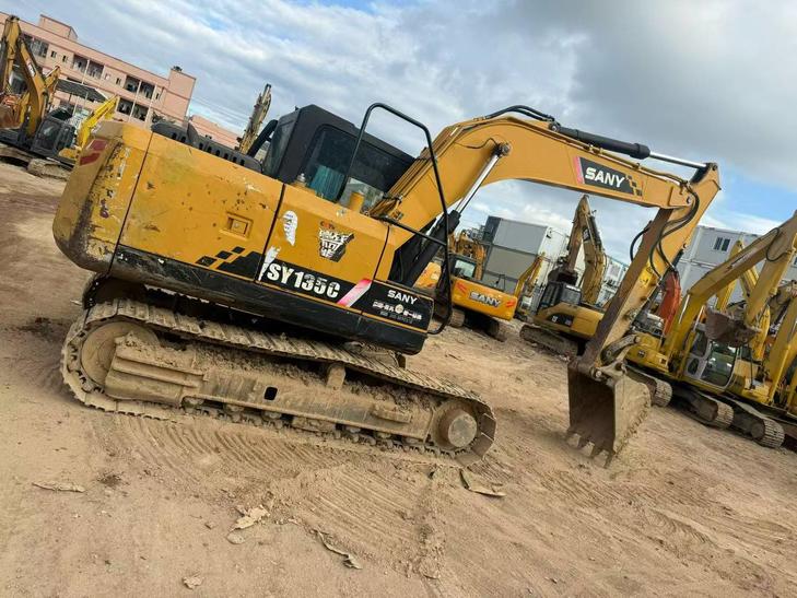 Buy Sany SY135 Used Excavator / 1