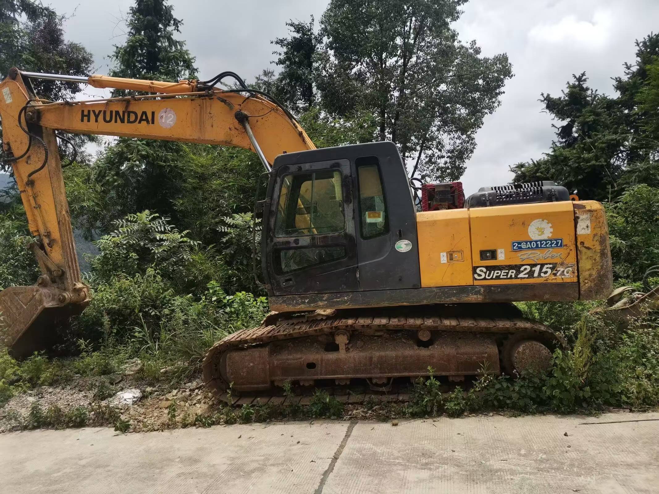 Buy Hyundai R215-7 Used Excavator / 7