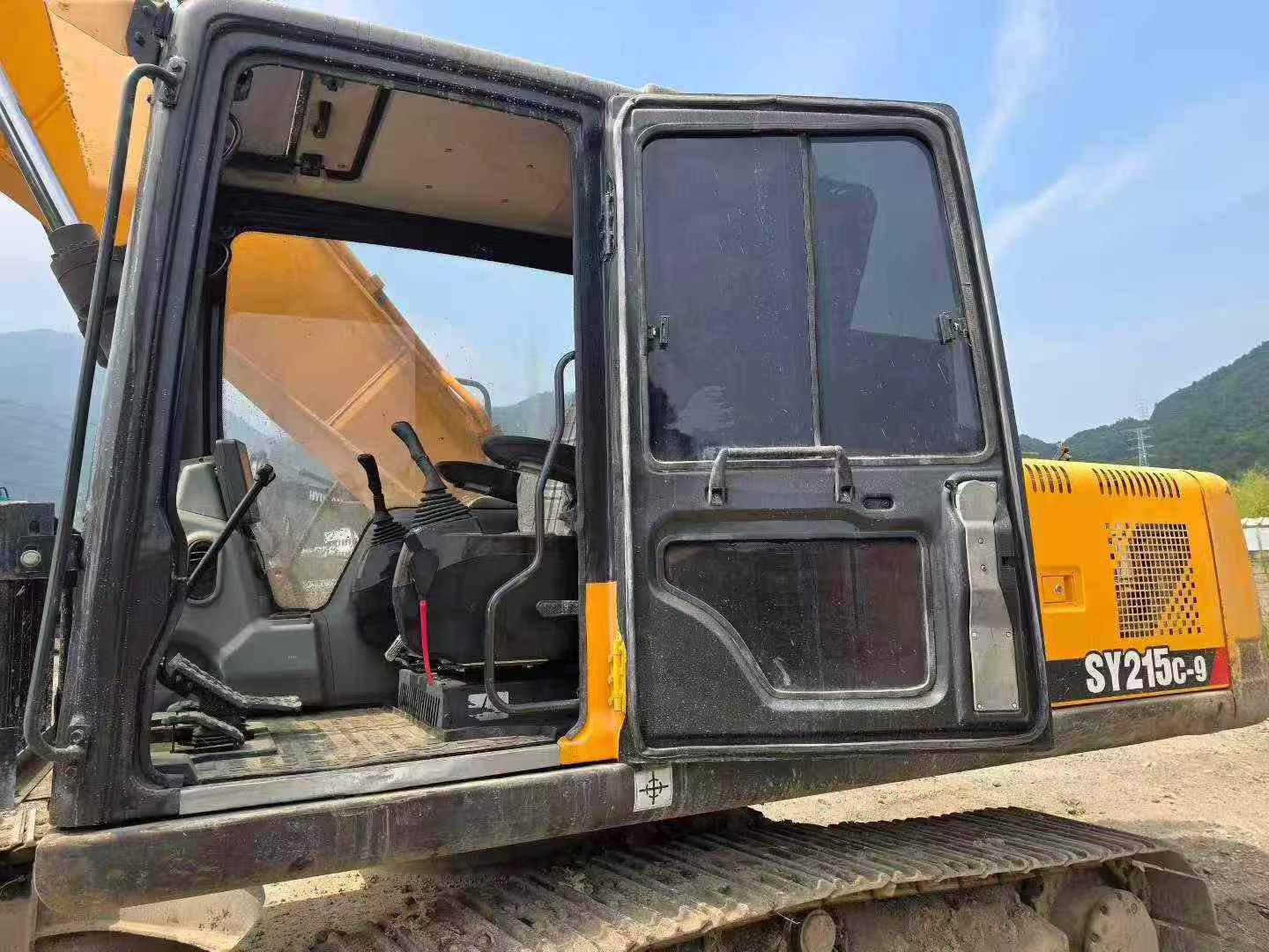 Buy Sany SY215C-8 Used Excavator / 8