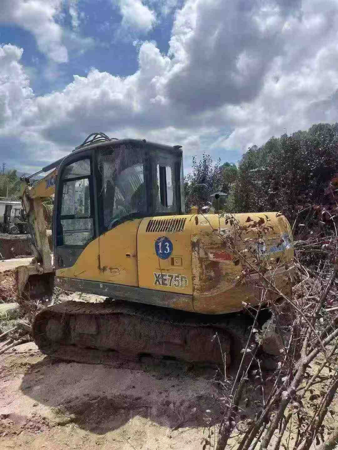 Buy XCMG XE75C Used Excavator / 3