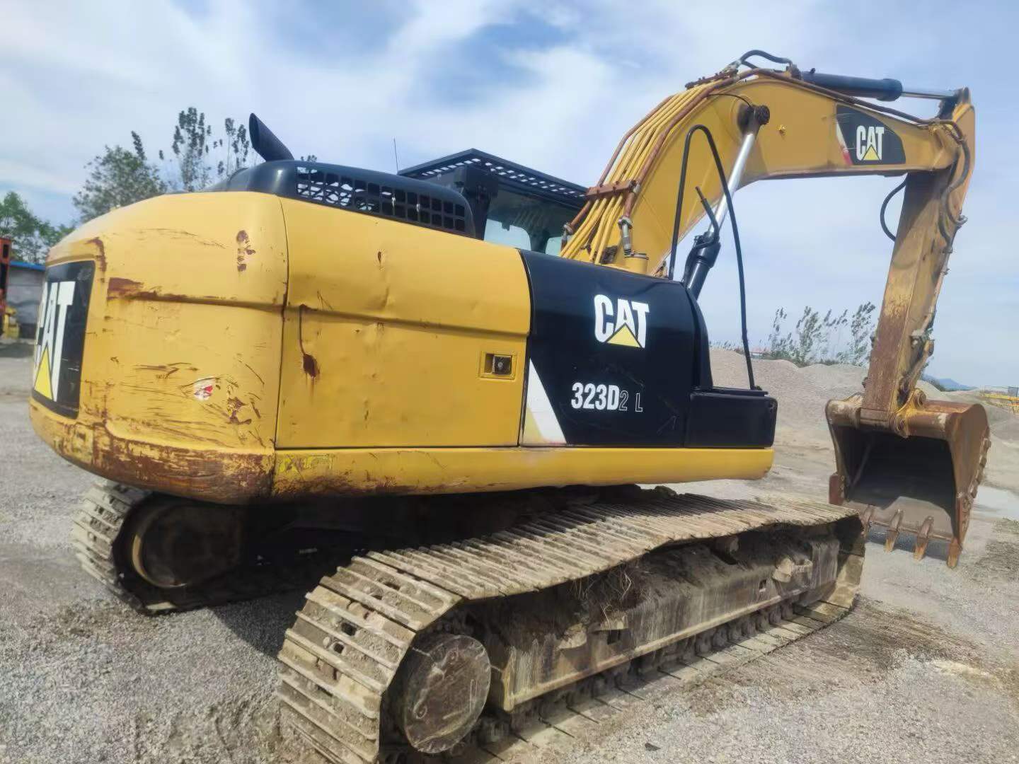 Buy Caterpillar 323 Used Excavator / 3