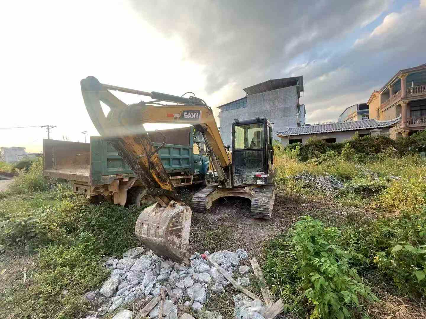 Buy Sany SY55 Used Excavator / 3 Buy Sany SY55 Used Excavator / 3