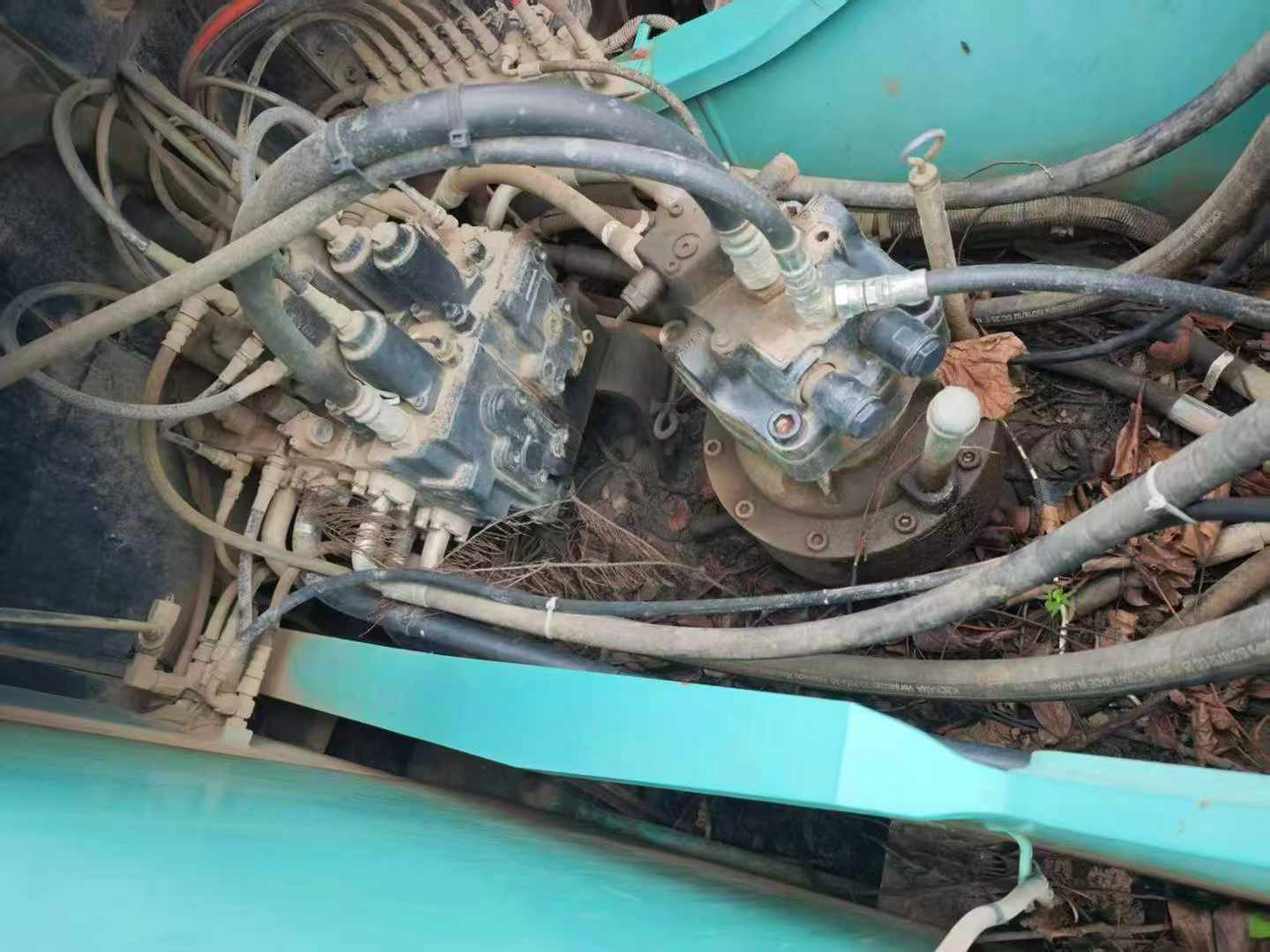 Buy Kobelco SK200 Used Excavator / 7 Buy Kobelco SK200 Used Excavator / 7