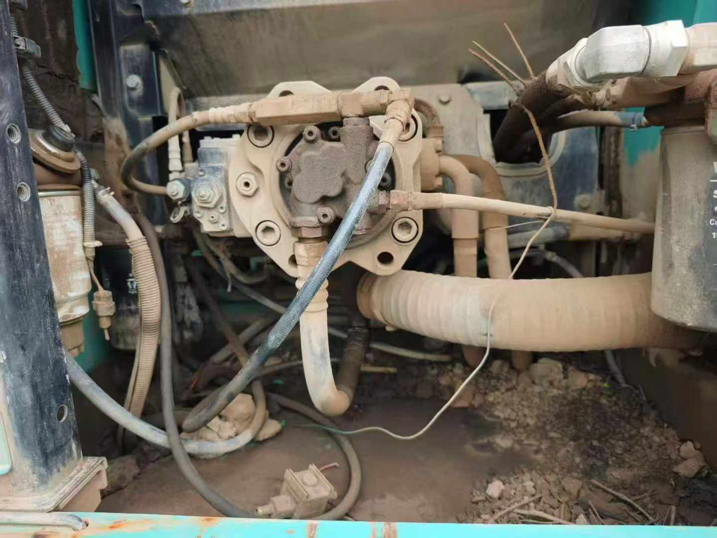 Buy Kobelco SK200 Used Excavator / 6 Buy Kobelco SK200 Used Excavator / 6