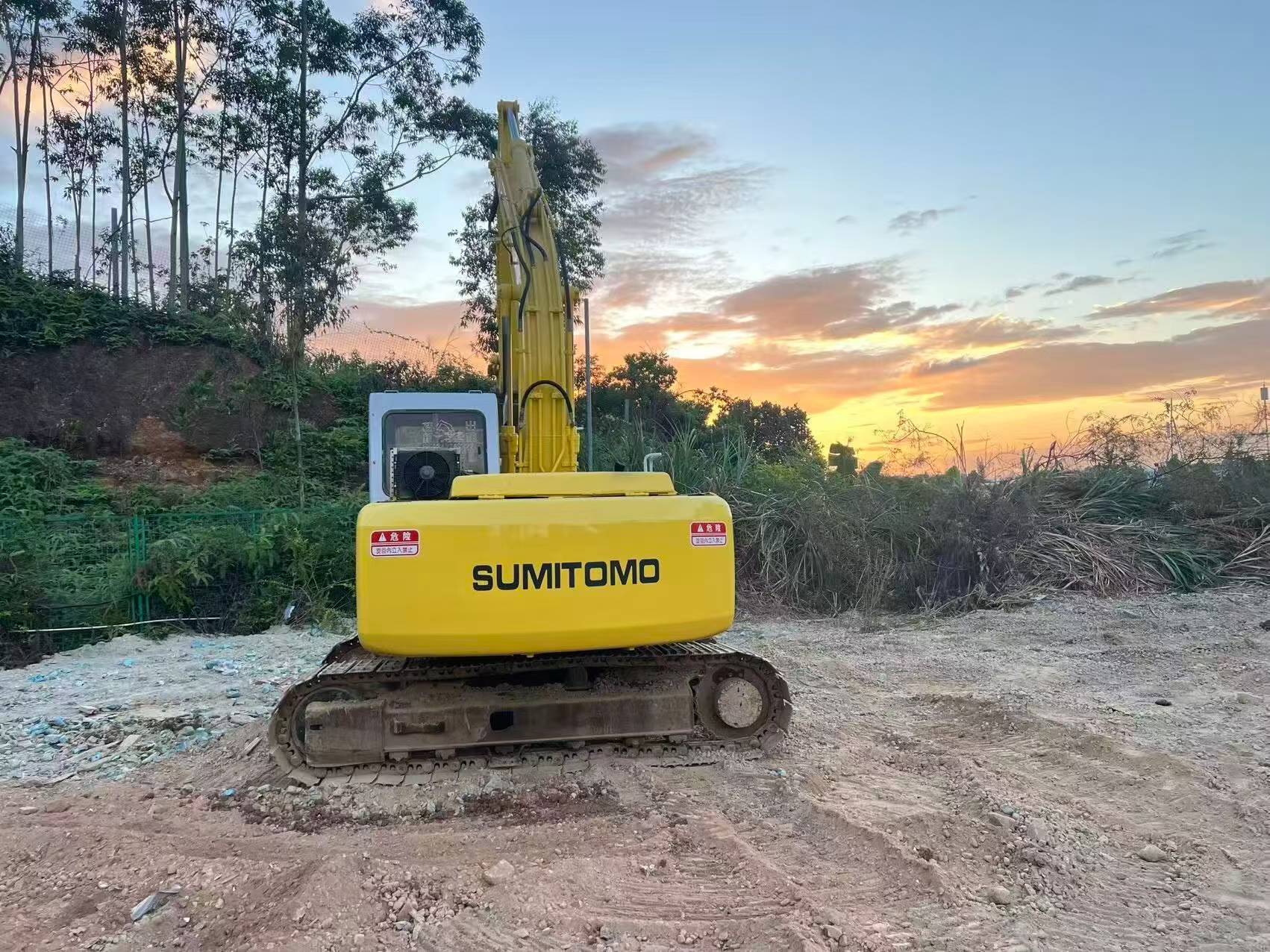 Buy Sumitomo SH120 Used Excavator / 9