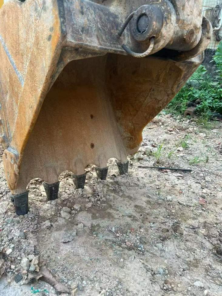 Buy XCMG XE60 Used Excavator / 6