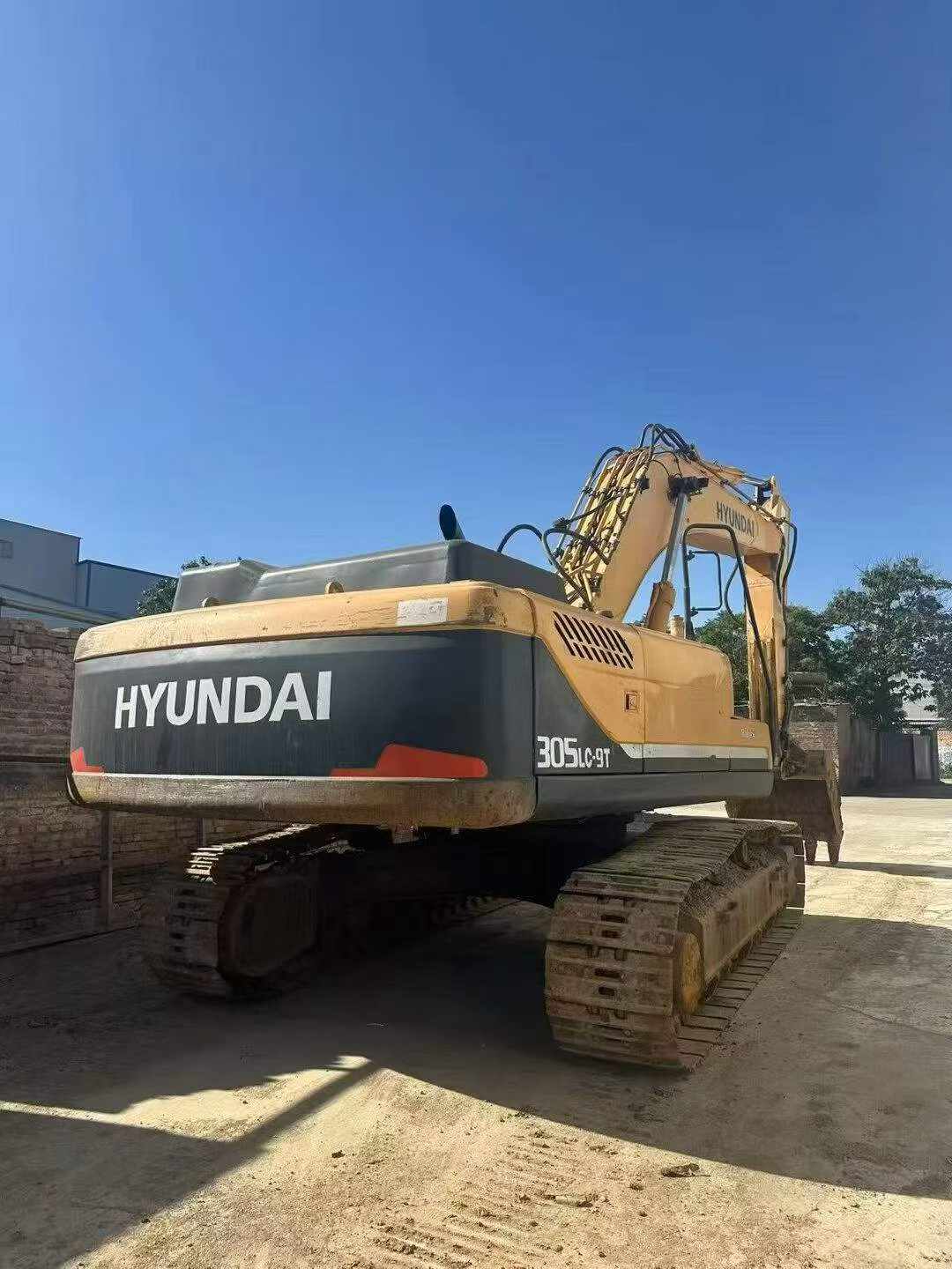 Buy Hyundai R305LC-7 Used Excavator / 3