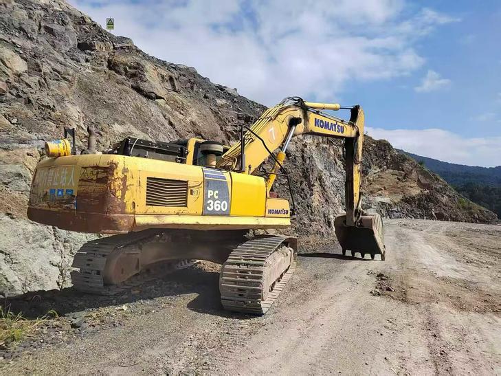 Buy Komatsu PC360-7 Used Excavator / 1