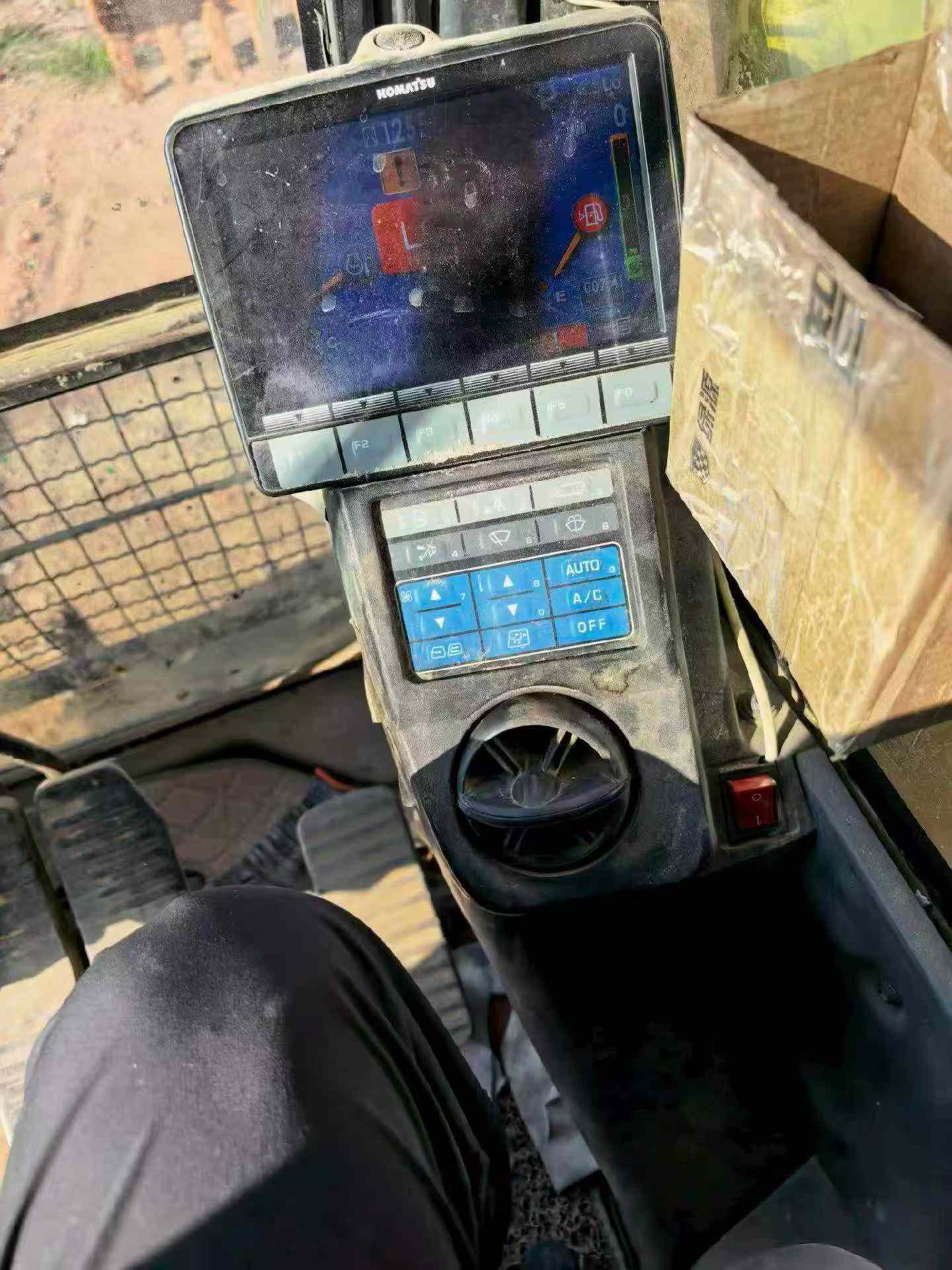 Buy Komatsu PC210 Used Excavator / 5