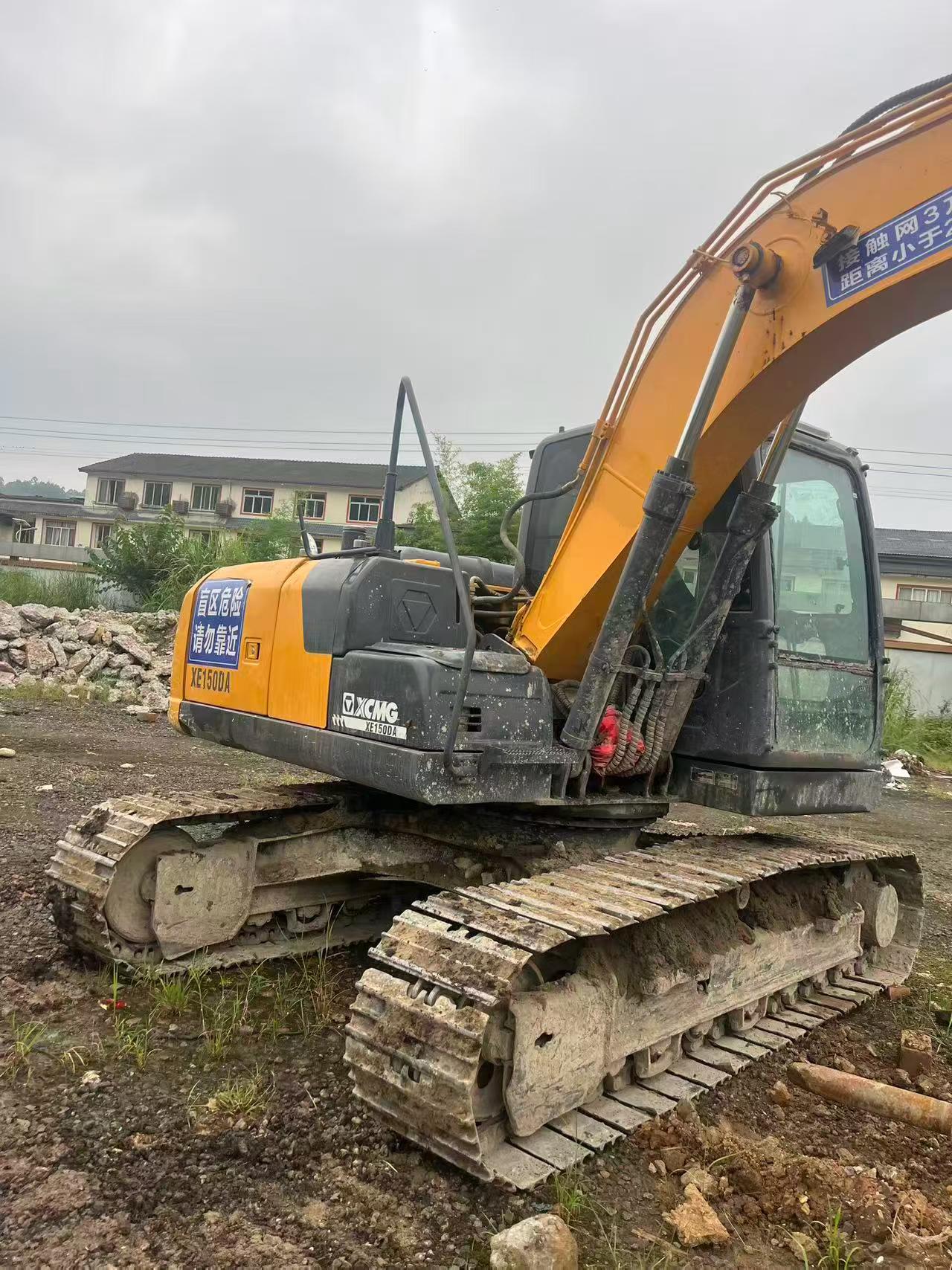 Buy XCMG XE135B Used Excavator / 6