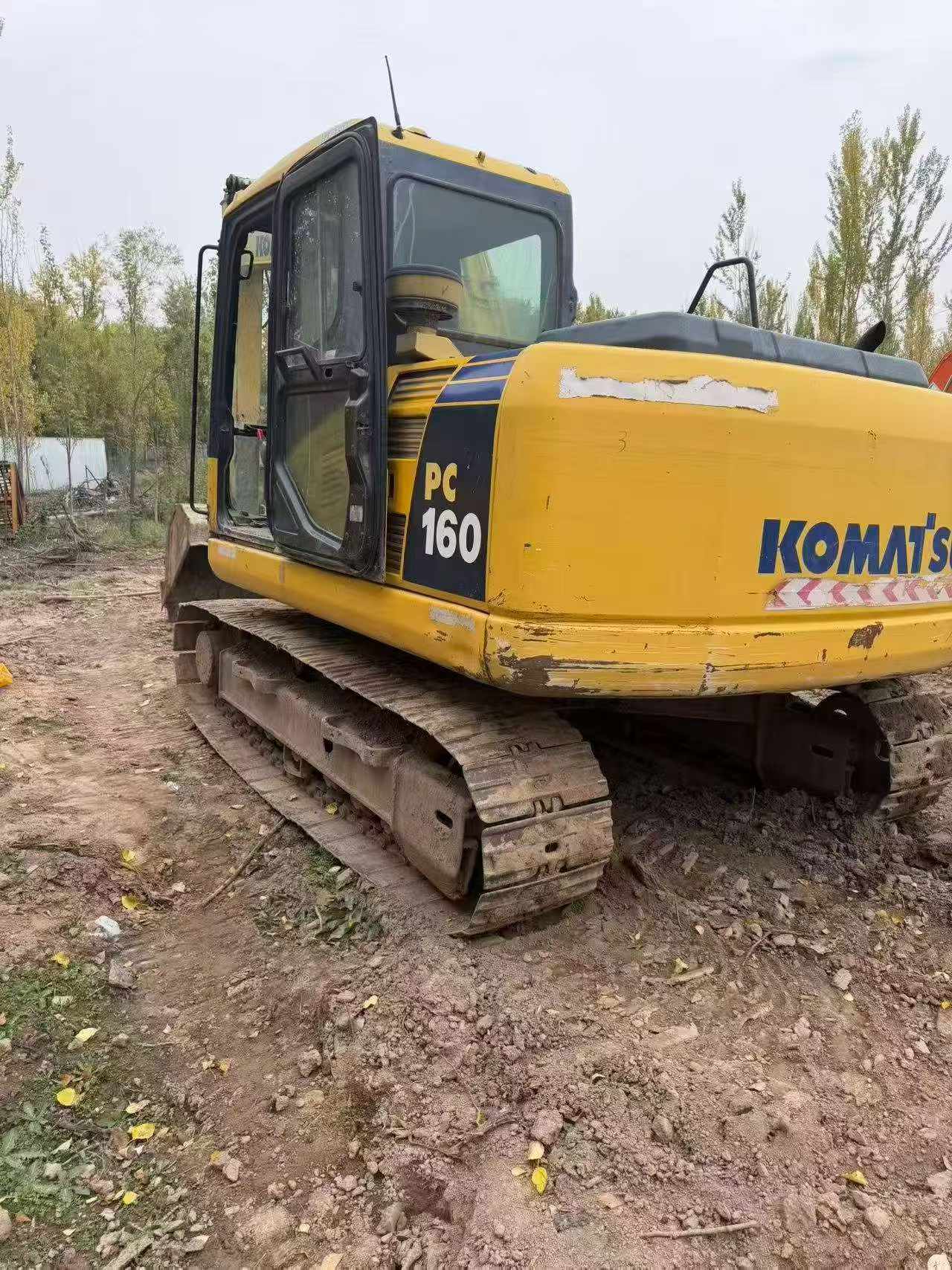 Buy Komatsu PC160-6 Used Excavator / 2