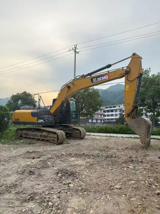Buy XCMG XE200 Used Excavator / 1