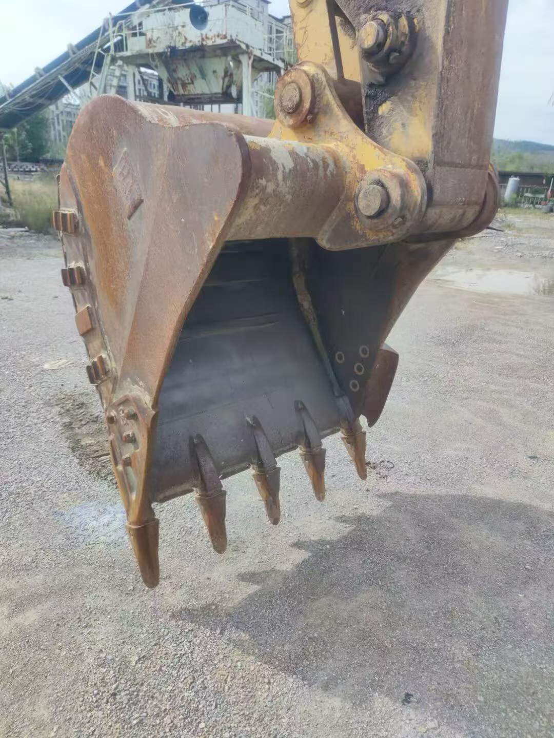 Buy Caterpillar 323 Used Excavator / 9