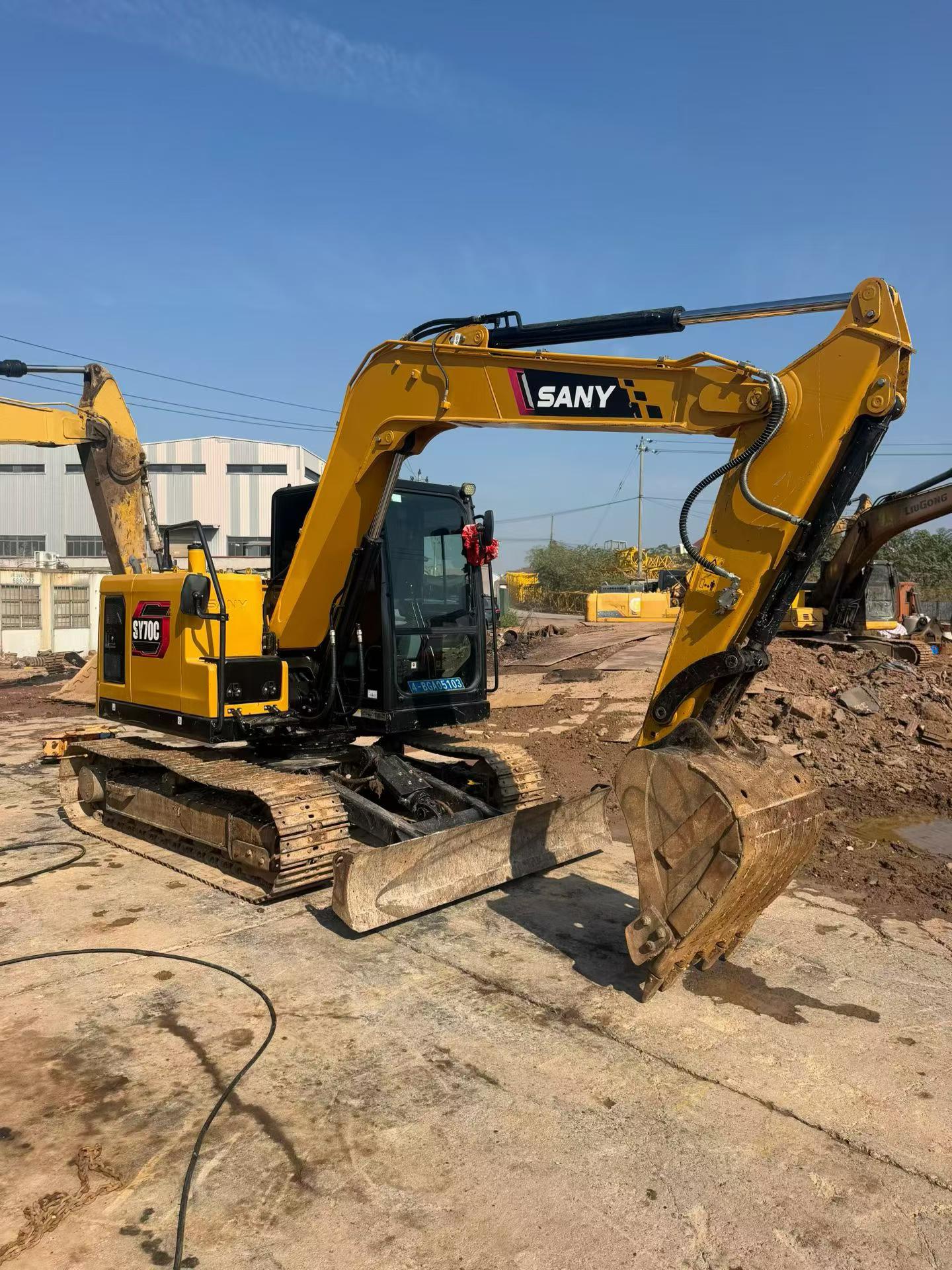 Buy Sany SY70C Used Excavator / 2