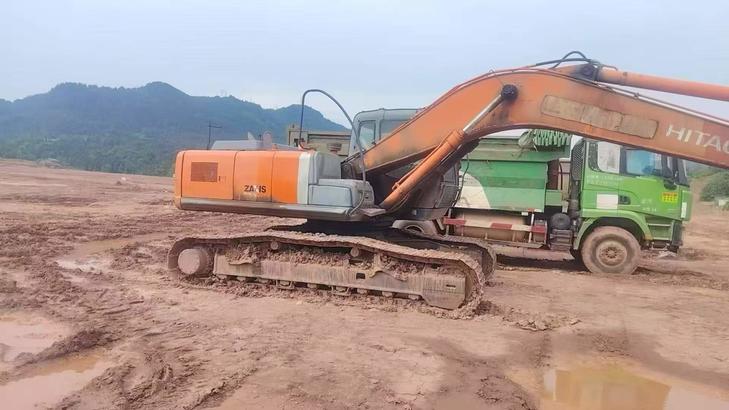 Buy Hitachi ZX260-3G Used Excavator / 1