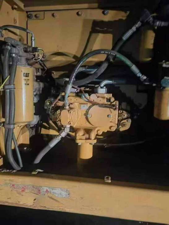 Buy Caterpillar 323D2L Used Excavator / 1