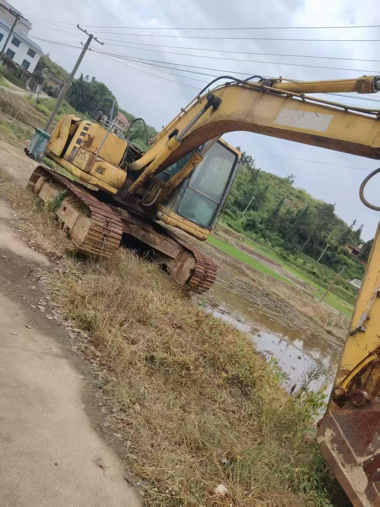 Buy Komatsu PC120-6E Used Excavator / 2