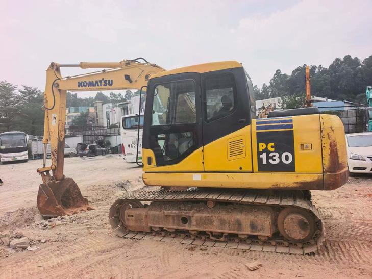 Buy Komatsu PC110-7 Used Excavator / 1