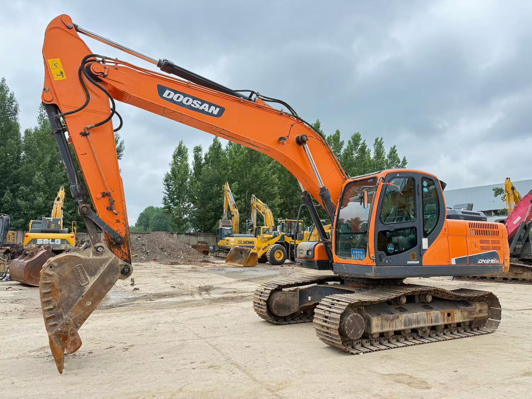 Buy Doosan DH215-7 Used Excavator / 9