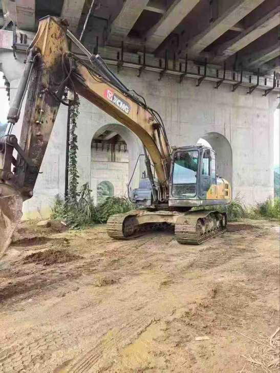 Buy XCMG XE200 Used Excavator / 1
