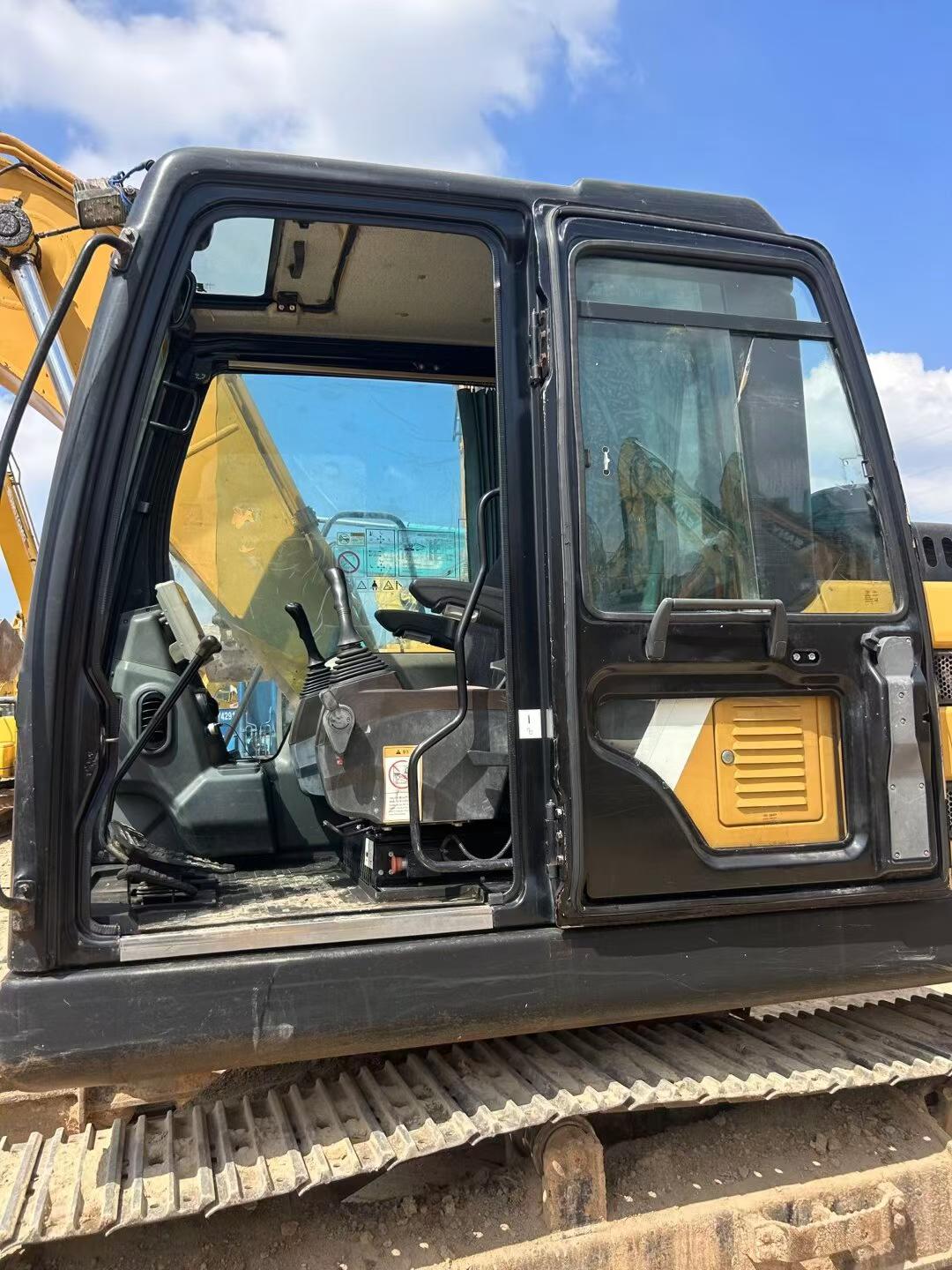 Buy Sany SY135 Used Excavator / 3
