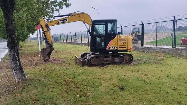 Buy Sany SY75 Used Excavator / 1