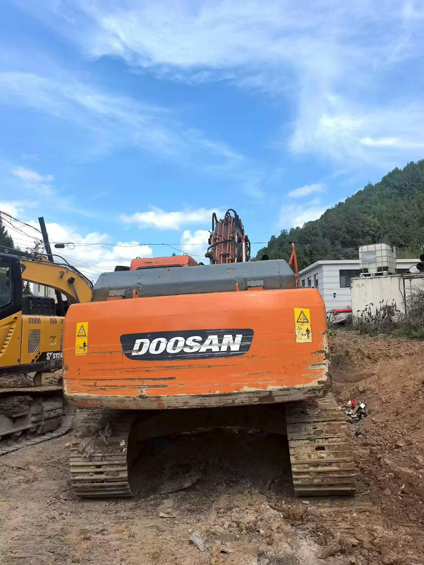 Buy Doosan S225 Used Excavator / 2