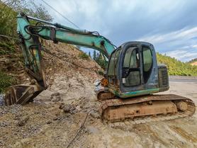 Buy Kobelco SK135 Used Excavator / 2 Buy Kobelco SK135 Used Excavator / 2