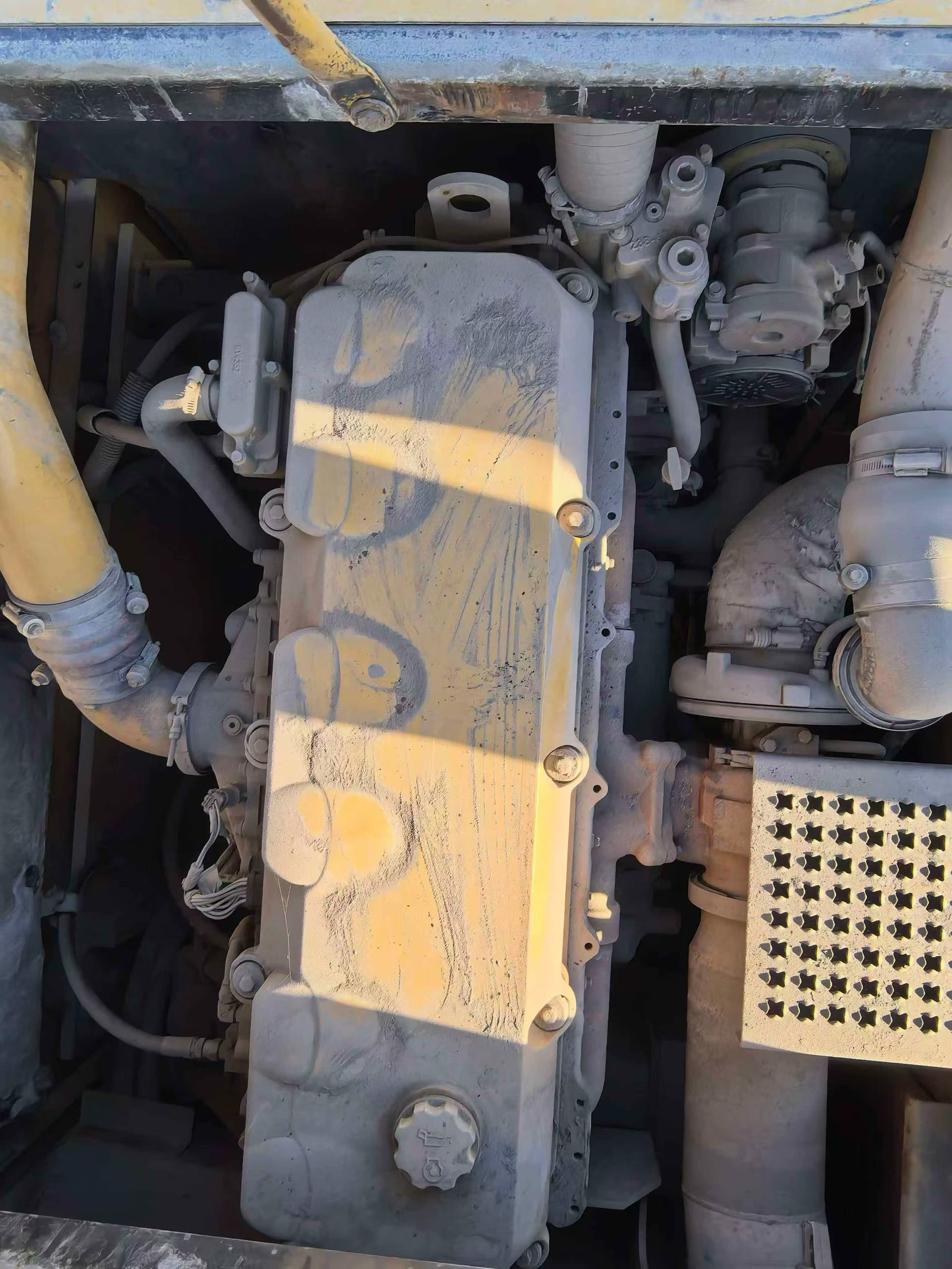 شراء حفارة Caterpillar 345D مستعملة / 5