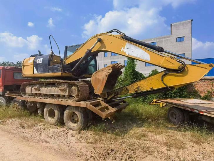 Buy Caterpillar M318 Used Excavator / 1
