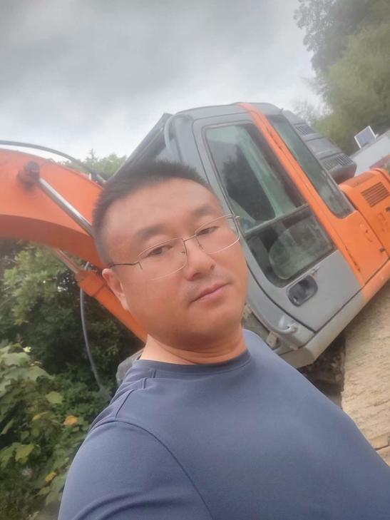 Buy Hitachi EX120-6 Used Excavator / 1
