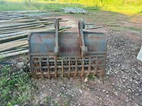 Buy Hyundai R215VS Used Excavator / 5 Buy Hyundai R215VS Used Excavator / 5